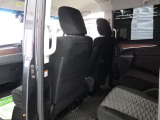 当店では専任のメカニックが大切なお客様のお車を一台一台丁寧に整備いたします。自社認証工場にてリフトアップし下回りまでキッチリ検査いたします。