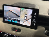 バックギアに入れるだけで自動でリヤカメラに切り替わります!車庫入れやバックが苦手な方にオススメ!