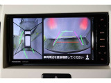 車両を上から見たような映像表示するパノラミックビューモニター付き!