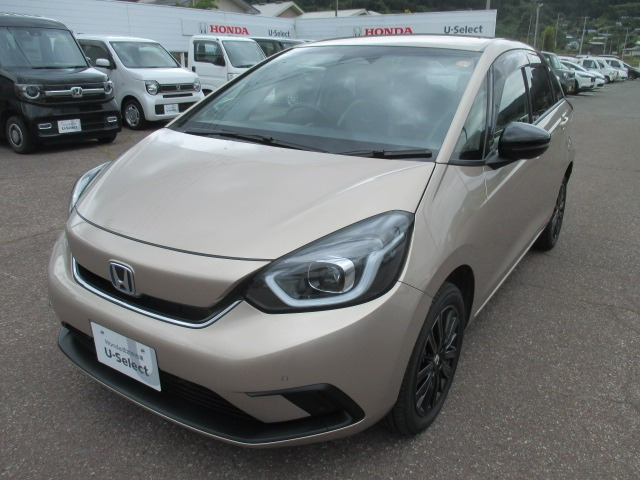 フィット 1.5 e:HEV ホーム メゾン 4WD