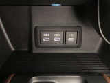 ディスプレイオーディオ用USB入力端子と充電用USB入力端子が設置されています(すべてType-C)