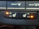 運転席と助手席には、【シートヒーター】が装備されています。温度調整も「Hi/Low」の切り替えができお好みの設定で快適なドライブを楽しめます。腰から下が暖まると、暖房よりも体があったまりますよ。