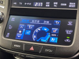 【シートヒーター&ベンチレーション】夏場は涼しい風でお尻や背中の熱やムレを防ぎ、冬はエアコンよりも早く温まってポカポカに!季節を問わず快適に過ごせます。