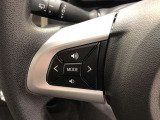 【ステアリングスイッチ】左です。ハンドルから手を離さず、運転に集中したまま手元でオーディオ操作等ができます。