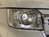 【LEDヘッドライト】大光量で夜道や雨の日の安心感を高めるLEDヘッドライト。周囲の明るさに応じて自動点灯・消灯/ライトの消し忘れも防げるオートライトコントロール付!