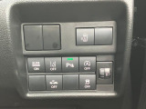 パワースライドドアなど各機能のスイッチは運転席から操作ラクラク。