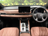 アウトランダー PHEV 2.4 P エグゼクティブ パッケージ 4WD 