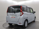 キズも凹みも限りなく少ないお車となっております。