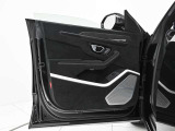 納車前には専門のテクニカルスタッフにより、 厳密な納車前点検を実施しますので、ご安心してお乗り頂けます。