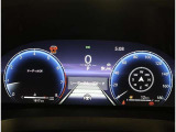 とっても見やすいメーターです。夜間時はラグジュアリーな気分にさせてくれる照明が魅力ですので、夜のドライブも楽しみになりますよ♪