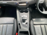 Audiのインテリアはエクステリア同様、優れたデザイン性とクオリティ、そして機能性を兼ね備えております。