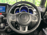 【純正革巻きステアリング】上質な革を使用することで、手にしっかり馴染みとても運転しやすいハンドルです♪
