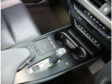 電動パーキングブレーキを装備しておりブレーキホールド機能付きです