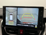 【パノラマモニター】車両周囲を上から見下ろしたような映像を表示。正確なモニタリングが可能になり、駐車時・幅寄せをアシストします!