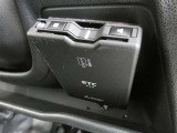ETC車載機です。高速・有料道路の料金をキャッシュレスでスムーズに通過できます。