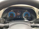 視認性の高いメーターで運転情報を的確に把握できます