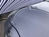 ボンネットに、1cm〜5cmほどのへこみが複数ある車両となっております。