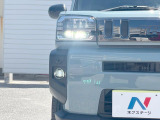 【LEDヘッドライト】悪天候や夜間走行時も良好な視界を確保し安心して運転できる高輝度LEDヘッドライトを装備!点灯速度が早く、消費電力も抑えられています。