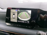 < アラウンドビューモニター >  前後左右にカメラがついているので、狭い道での確認や車庫入れが苦手な方もラクラクです!