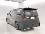 沢山乗れるのがこの車の魅力!2台で移動しないと・・・なんて時もこの車なら1台で!大活躍です♪