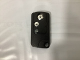 スマートキー付きですからドアロックの開閉およびエンジンスタートが楽々です。電動スライドドアの開け閉めもボタンで操作できます。