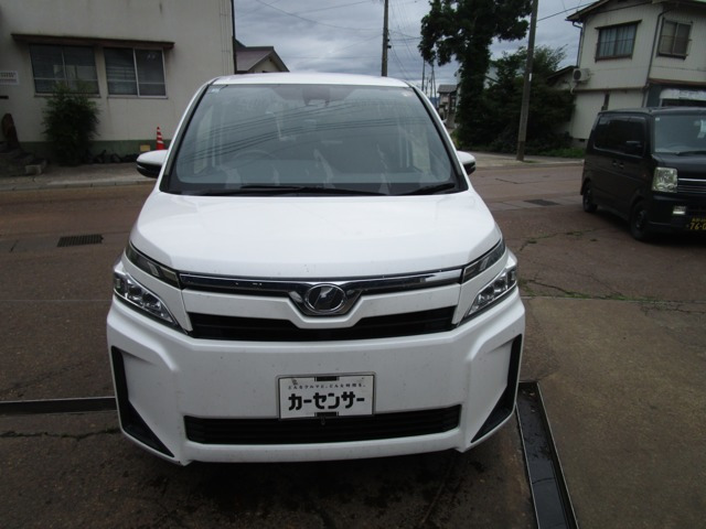 トヨタ ヴォクシー 