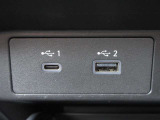 USBソケットも付いてスマホの充電など様々な用途に使用でき便利です