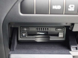 広がる運転支援サービスETC2.0搭載。全国の高速道路に設置されたITSスポットと双方向通信を図り、広域な道路交通情報や安全運転をサポートする情報を得て、音声やナビ画面上にタイムリーにお知らせします。