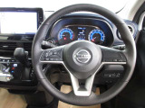 運転が楽しくなる明るく開放的な運転席まわりです。