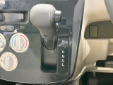 【フロアCVT】無段階変速機能でスムーズな走行をお楽しみいただけます♪エンジンパワーを無駄なく車輪に伝えるから低燃費にも貢献!