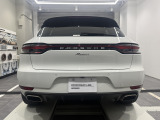 オプション:シートヒーター(フロント)、ポルシェエントリー&ドライブ、ブラッシュアルミニウムインテリアパッケージ、スポーツデザインドアミラー、スポーツクロノパッケージモードスイッチを含む