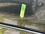右フロントドアにキズあり