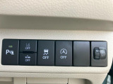 車の角に設置する超音波センサーのことで障害物が近づくとその距離に応じた音で接近を知らせてくれるコーナーセンサー付き♪