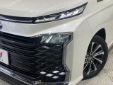 【LEDヘッドライト】悪天候や夜間走行時も良好な視界を確保し安心して運転できる高輝度LEDヘッドライトを装備!点灯速度が早く、消費電力も抑えられています。