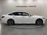 【まるごとクリーニング】シートを取り外し、車内を徹底洗浄。隅々まで丁寧に仕上げています。