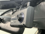 当店ではトヨタauショップ併設しております。お車と一緒にau携帯の機種変更も可能です♪また、自動車保険も取り扱っております。車の支払いと自動車保険の支払いをまとめてお支払い可能なプランもあります♪