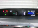 運転席のメータパネル類は常に視界に入る場所ですので、大事なチェックポイントです。ぜひ実際にご乗車ください。