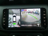 【アラウンドビューモニター】空から見下ろした映像がナビ画面にて確認可能です。駐車もラクラクですよ♪