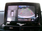 アラウンドビューモニター!空から見下ろしているかのような映像を映し出します。駐車時には安心ですよね♪