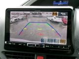 バックモニター付きですので、日常の駐車はもちろん、人や障害物などを映像で確認できるので安心です!(補助装置になりますので、目視でもご確認ください)