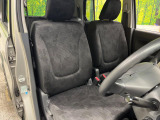 運転席シート廻りは使用感も少なく、良好な状態となっています。丁寧に使われていたことがよくわかりますね。