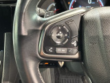 ステアリングにオーディオ操作スイッチが付いています。オーディオ画面に直接タッチしなくても操作が出来ますので、運転に集中できます。
