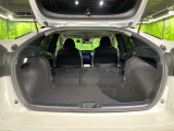 普段のお買い物や通勤、送迎等に十分な荷室スペースを確保しております。セカンドシートを倒すと、大きな荷物の積載も可能です♪