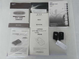 取扱説明書、メンテナンスノートが揃っています。スマートキーは、カギを取り出す手間がなく施錠開錠・エンジン始動ができる便利なキーです。
