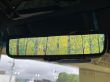 【デジタルインナーミラー】後席の大きな荷物や同乗者で後方が確認しづらい時でも安心!カメラが撮影した車両後方の映像をルームミラー内に表示。クリアな視界で状況の確認が可能です!