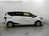この度は、当社の展示車をご覧いただきまして、誠に有難うございます。自信をもってお勧めできる車となりますので、ごゆっくりご覧頂きたいと思います。