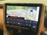 【全周囲カメラ】専用のカメラにより、上から見下ろしたような視点で360度クルマの周囲を確認することができます☆死角部分も確認しやすく、狭い場所での切り返しや駐車もスムーズに行えます。