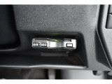 ETCは運転席インパネに貼り付けられています