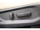 高級車の代名詞!電動シートが装備されています!