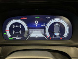 12.3インチTFTカラーマルチインフォメーションディスプレイは、4つのテイストと3つのレイアウトの中から、好みに合わせて表示を変えることが出来ます!インフォメーションを複数表示することも可能!
